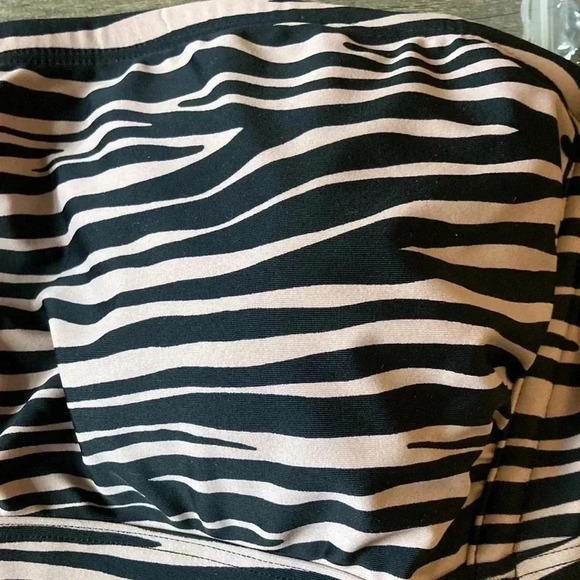 NWT- Kona Sol Molded zebra print bandeau bikini top | size D/DD - Picture 6 of 9
